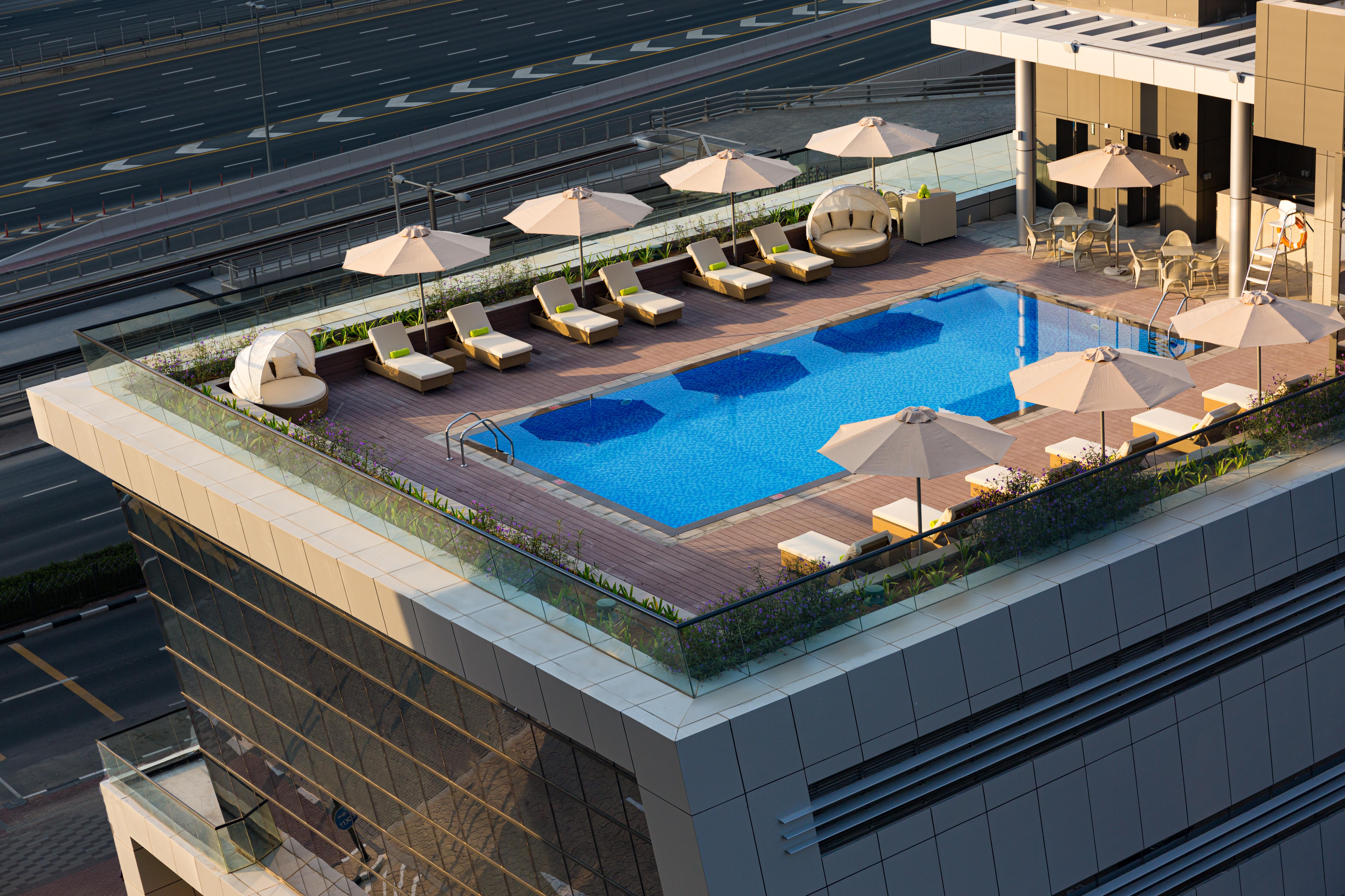 Millennium Place Dubai Marina Hotel Exterior photo