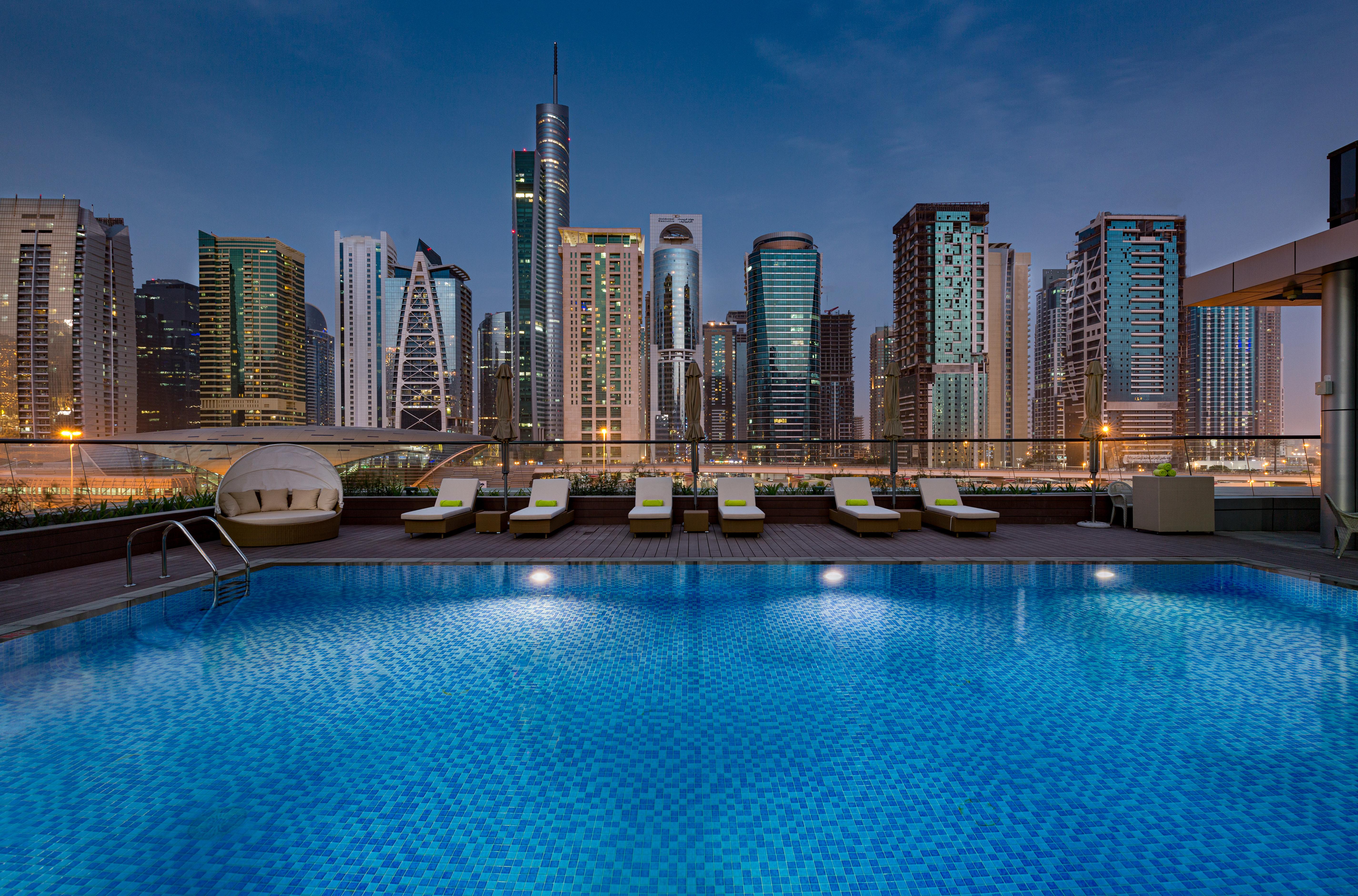 Millennium Place Dubai Marina Hotel Exterior photo