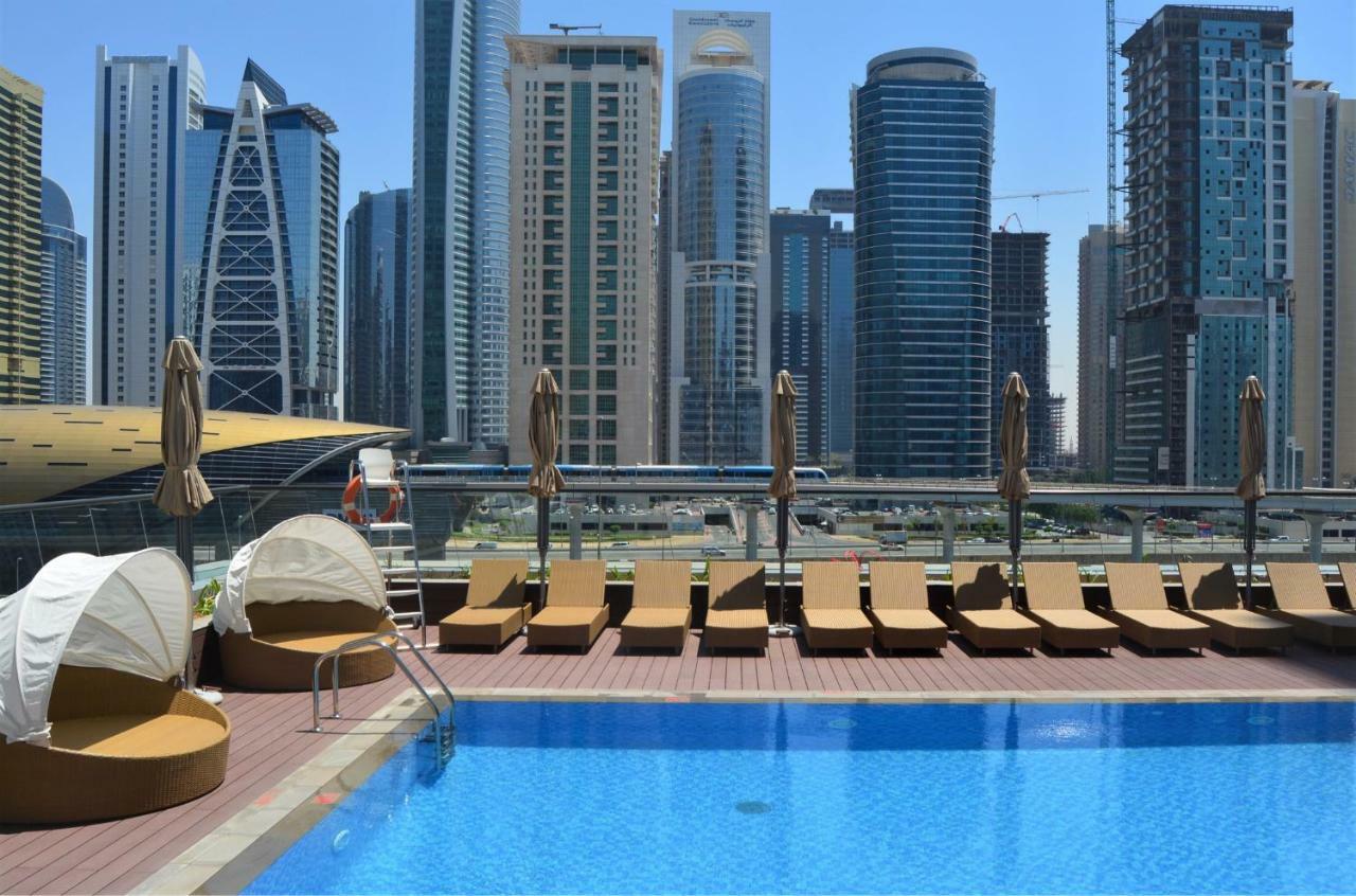 Millennium Place Dubai Marina Hotel Exterior photo